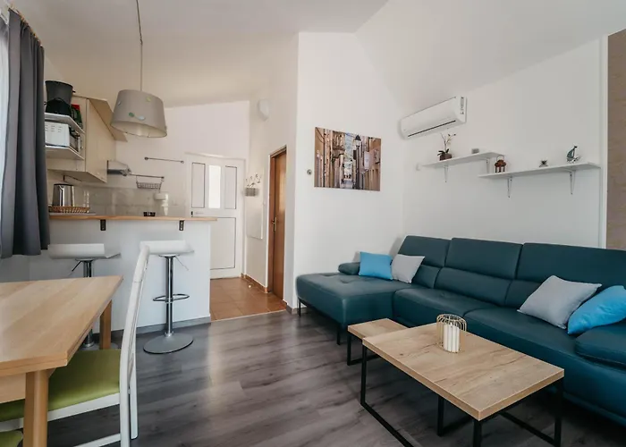 Vujeva By Pag Tours Апартаменты *