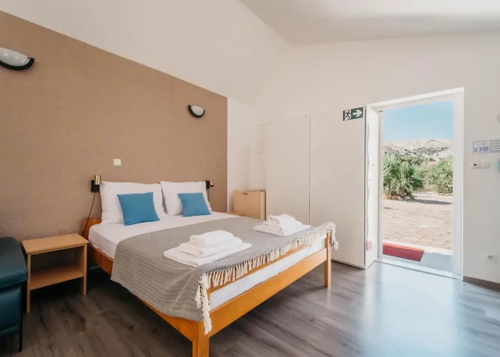 Vujeva By Pag Tours Апартаменты Паг