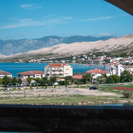 Vujeva By Pag Tours Apartamento