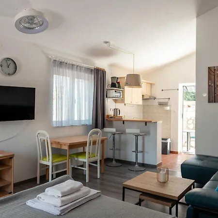 Apartment Vujeva By Pag Tours